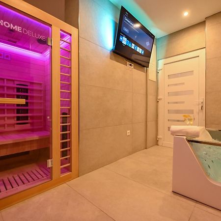 Luxury Apartment With Garden Jacuzzi And Wellness Трогир Екстериор снимка